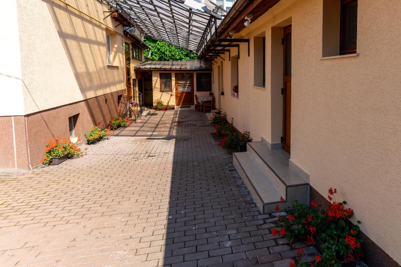 Apartamento La Bebe 2 Beds Hunedoara Exterior foto